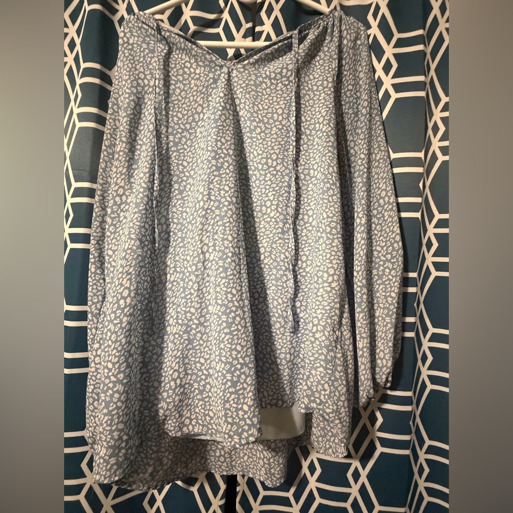 Women Light Blue Pattern V Neck Long Sleeve Dress Shirt Size XL Color